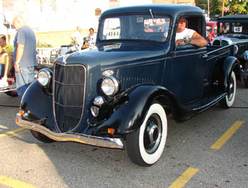 Newport hill climb Ford V-8 truck